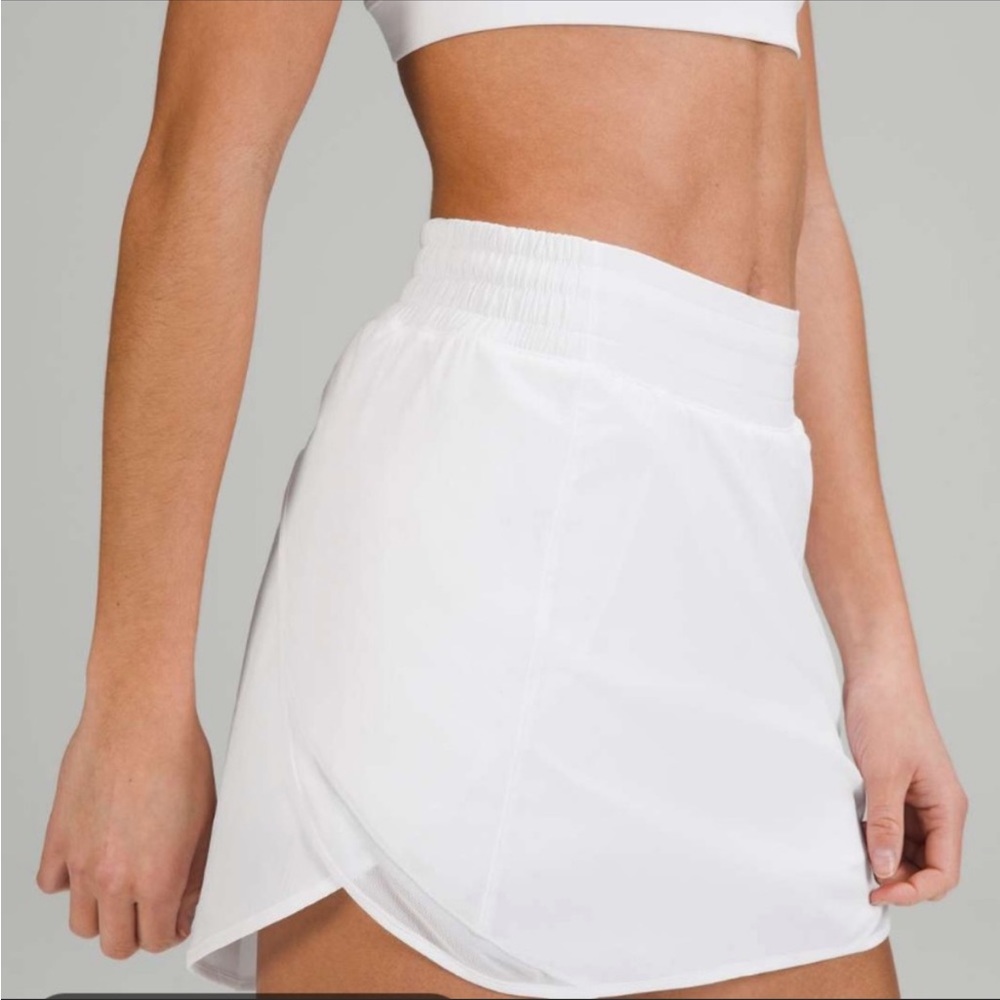 Lululemon Hotty Hot HR Skirt Long. NWT size 8